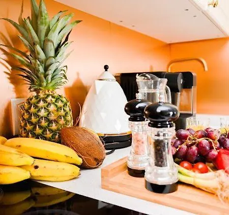 Sea Club & Grand Apartment *