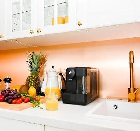 Sea Club & Grand Apartment *