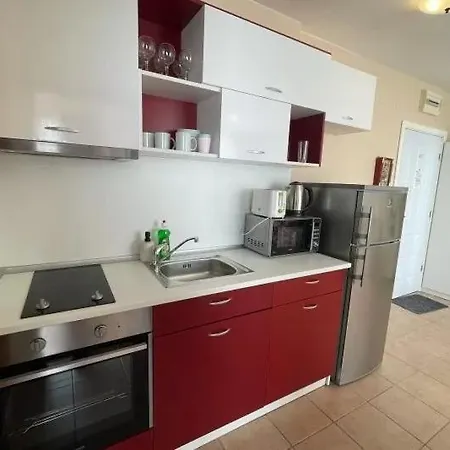 Sea Club & Grand Apartment *