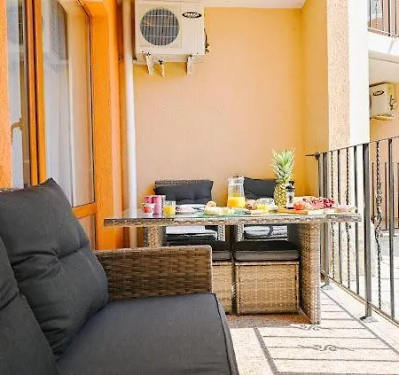 Sea Club - Prestige Sea Viev Apartment *